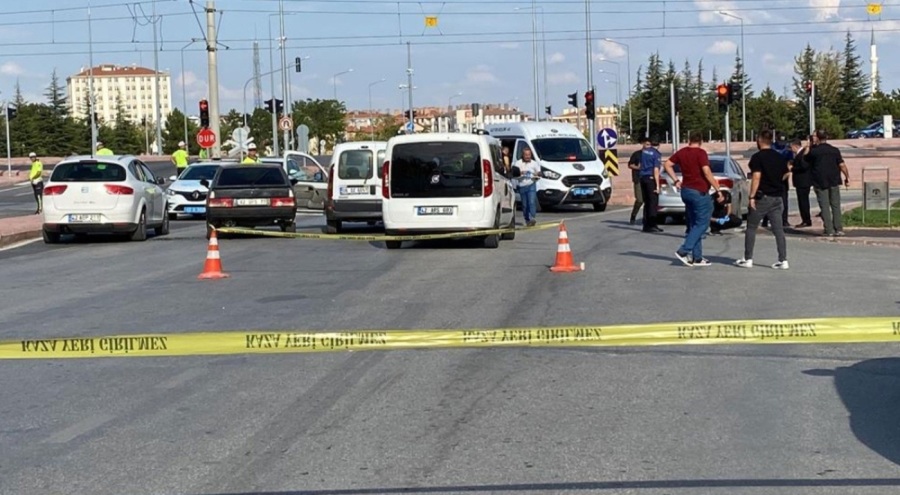 Konya'da polis memurlarına ateş ettiler! Şüpheliler aranıyor