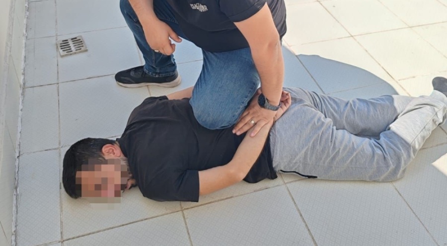 Bursa'da çatıdan çatıya atlayan şüpheli yakalandı