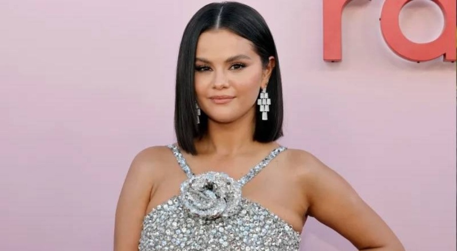 Selena Gomez artık resmen milyarder!