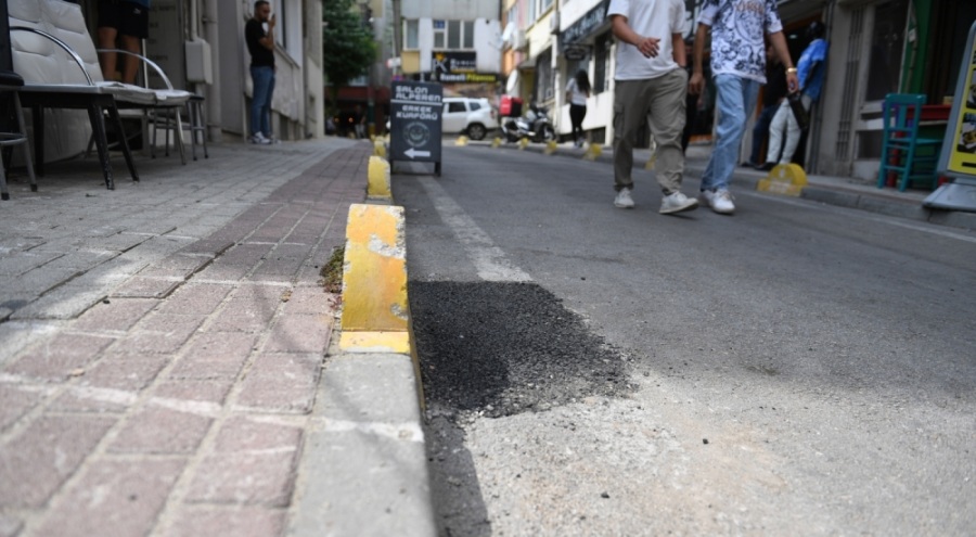 Bursa'da insanların düşmesiyle gündeme gelen çukur onarıldı