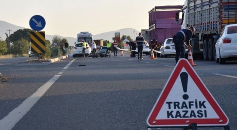 Kaza yapanların yardımına koşarken yaşamını yitirdi