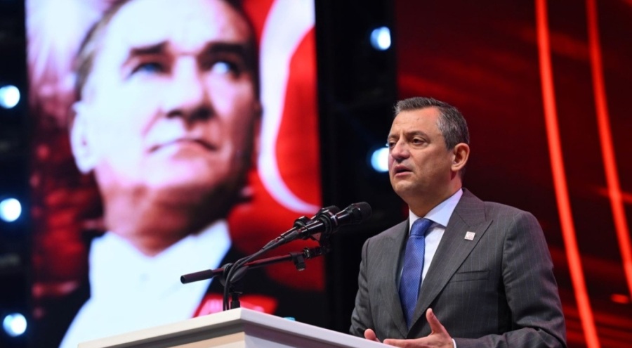 Özgür Özel'den Erdoğan'a 'kılıç' tepkisi: Bunu milletimiz unutmaz ve affetmez