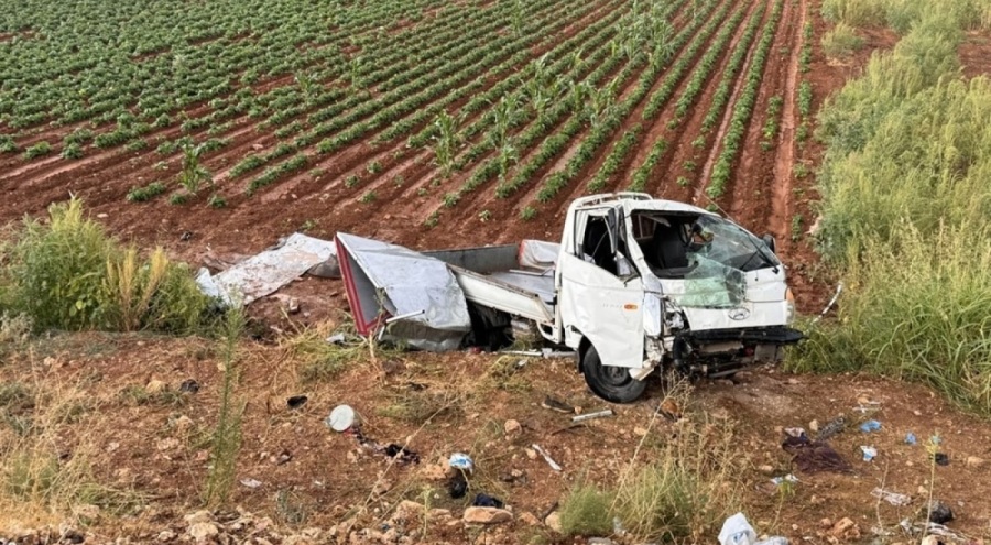 Tarım işçilerini taşıyan pikap devrildi: 1 ölü, 22 yaralı
