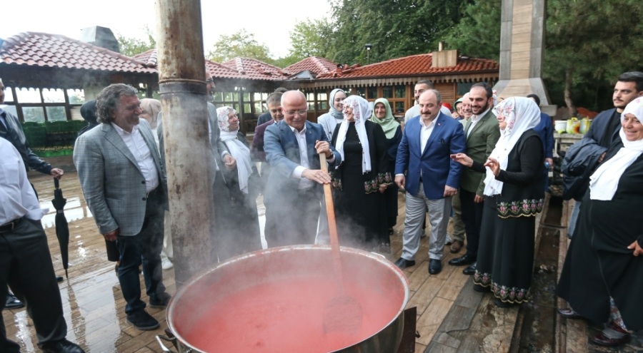 Varank'tan Bursa'da Saitabat Köyü Kadınları Kalkınma ve Koruma Derneği'ni ziyaret