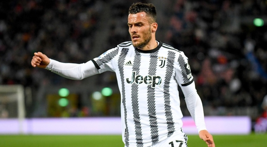 Fenerbahçe Filip Kostic'i kadrosuna kattı