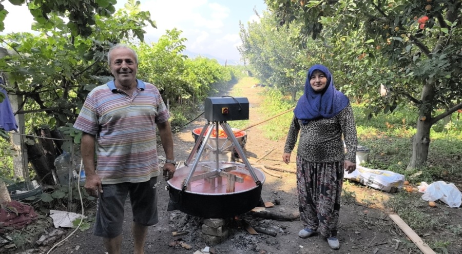Bursa'da salça karıştırma motoru üretti, kazaları önledi