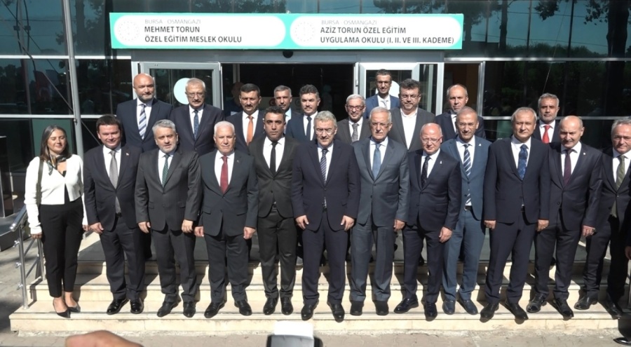 Bursa'da 677 bin öğrenci için ilk ders zili heyecanı