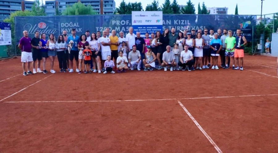 Prof. Dr. Ayhan Kızıl T200 Masters Tenis Turnuvası'nda kazananlar belli oldu