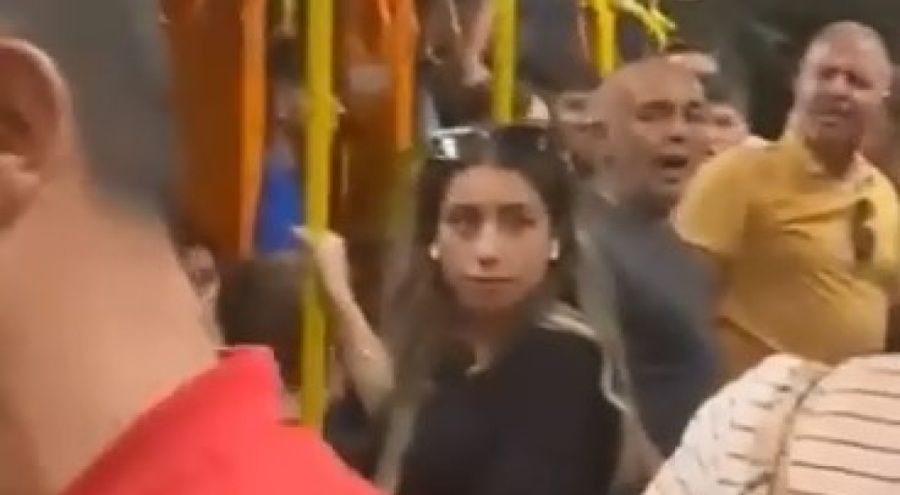 Bursa'da metroda yer verme kavgası çıktı!