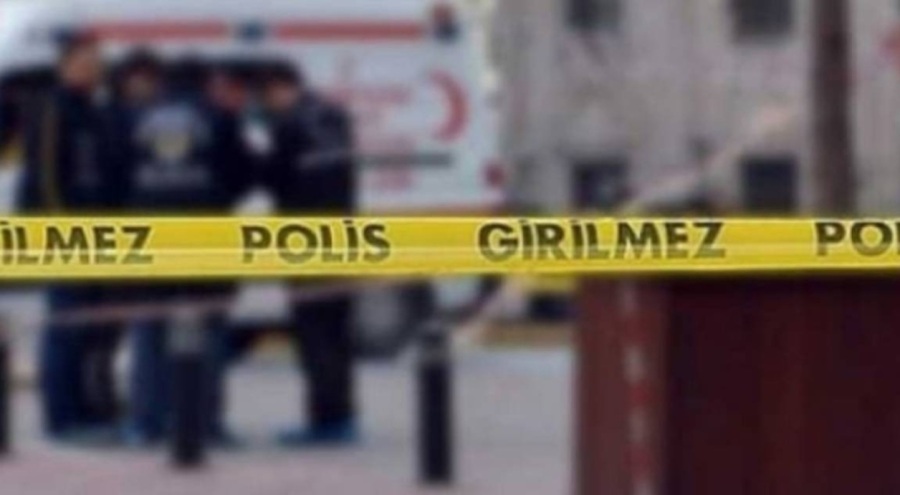 Otomobille çarpışan motosikletli feci şekilde can verdi!