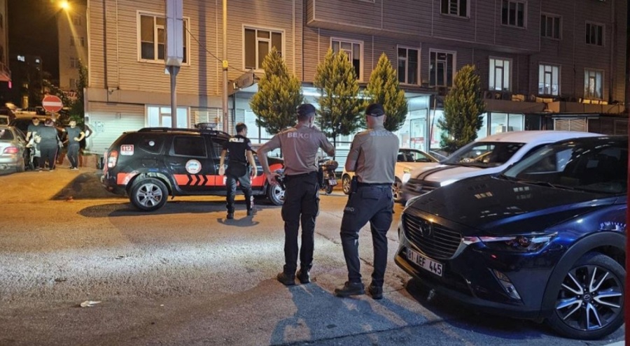 Eğlenmek için patlattıkları torpil paniğe yol açtı