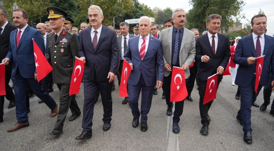 Bursa'nın düşman işgalinden kurtuluşunun 102. yılı coşkuyla kutlanıyor