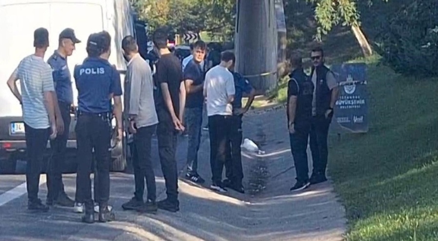 Beykoz'da yol kenarında pimi çekilmemiş 2 el bombası bulundu