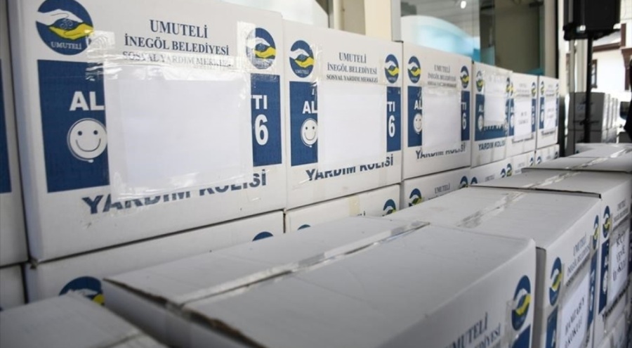 İnegöl Belediyesi'nden öğrencilere kırtasiye yardımı
