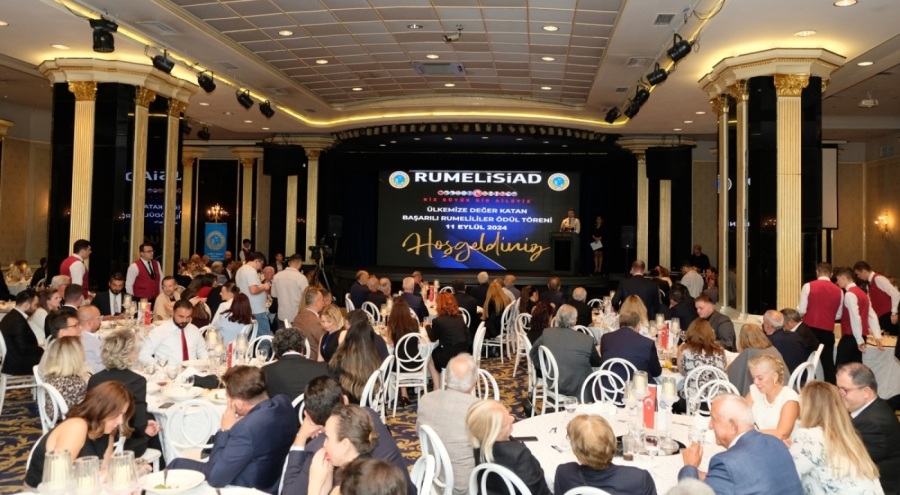 "Ülkemize Değer Katan Başarılı Rumelililer" ödülleri sahiplerini buldu