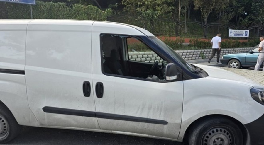 Adliye önünde silahlı kavga