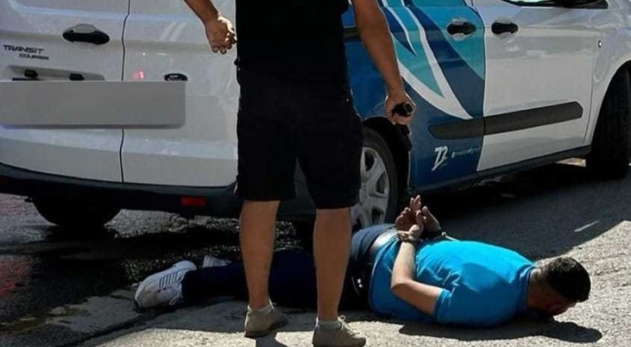 Cadde üzerinde silahlı çatışma