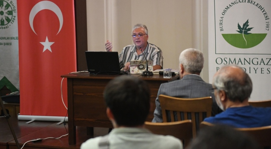 Osmangazi'de Edebiyat Söyleşileri'nin ilk konuğu şair, çevirmen Cem Yavuz oldu