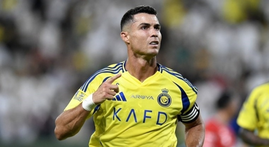 Ronaldo bir kez daha tarihe geçti!