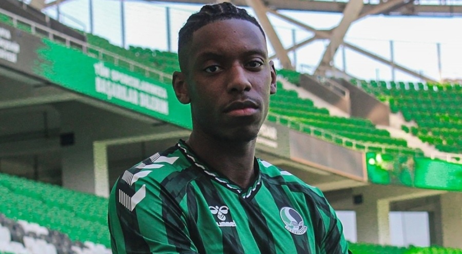 Sakaryaspor'dan transferin son gününde 4 imza birden