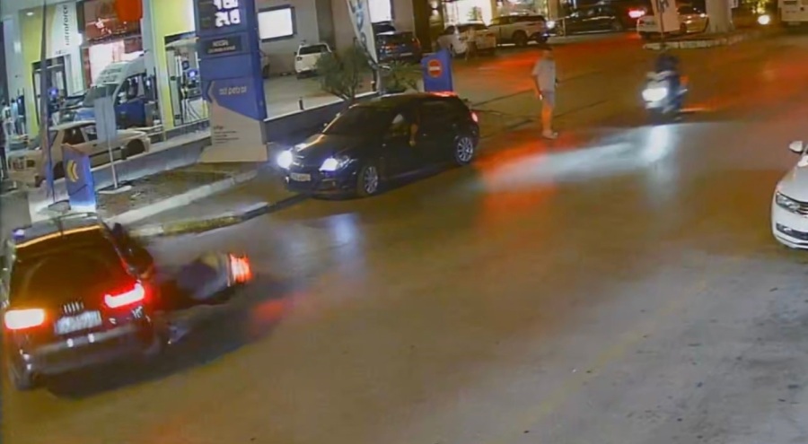 Otomobille çarpışan motosikletli genç hayatını kaybetti