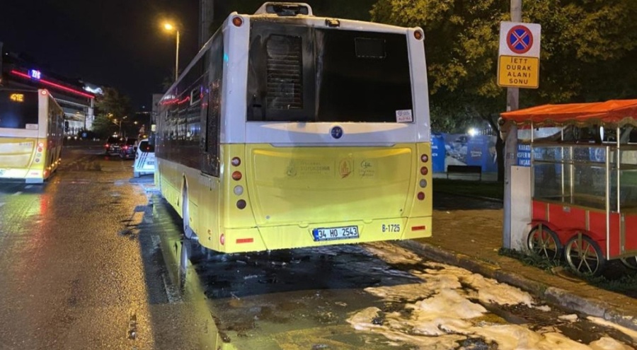 İETT otobüsünde çıkan yangın paniğe neden oldu