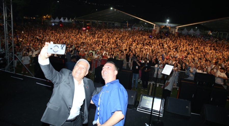 Bursa Gastronomi Festivali'nde Oğuzhan Koç rüzgarı