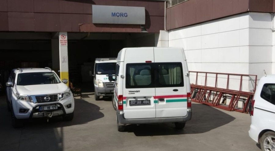 Yüksekten düşen kişi hastanede yaşamını yitirdi