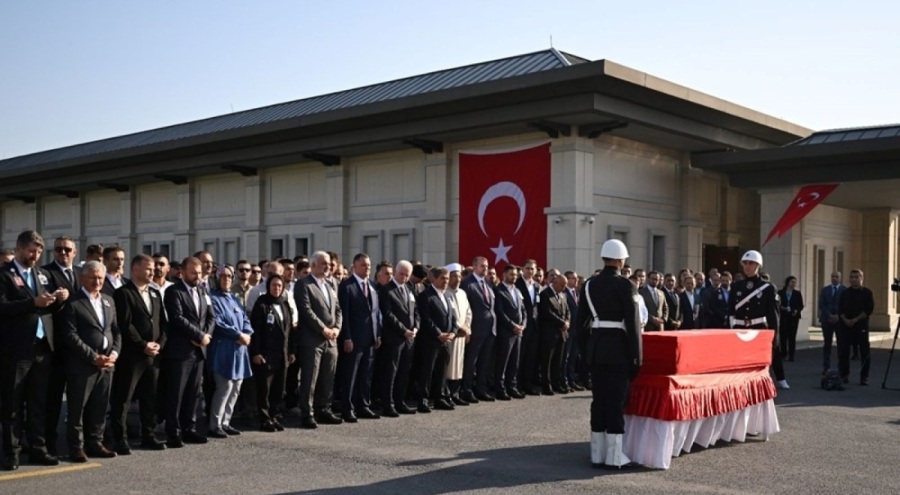 İsrail askerleri tarafından öldürülen Ayşenur Eygi memleketi Didim'de toprağa verildi