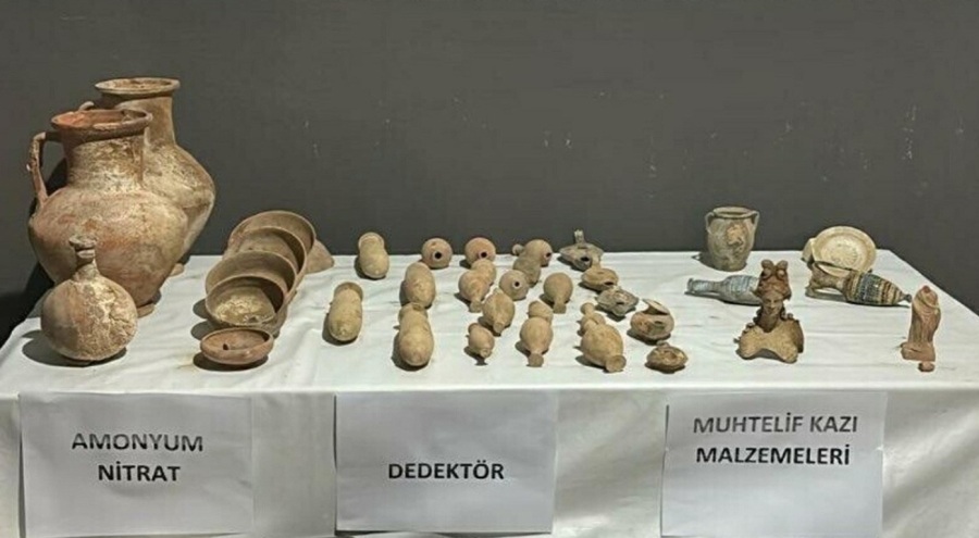 Manisa'da 37 tarihi eser ele geçirildi! Çok sayıda gözaltı