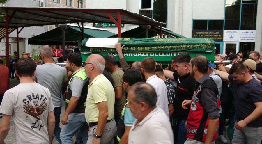 Bursa'da ölen kuryenin meslektaşları isyan etti: Motorcu dostu bariyerler istiyoruz