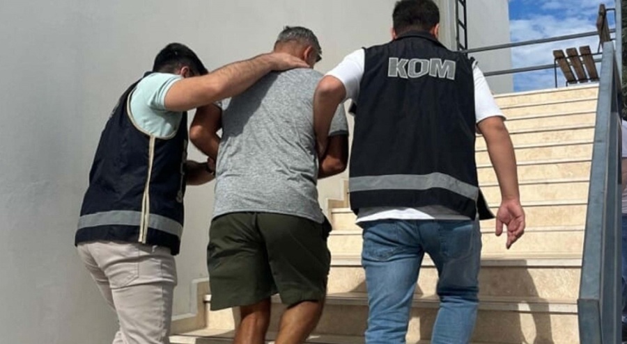'Kırmızı Bülten'le aranan dolandırıcı Muğla'da yakalandı