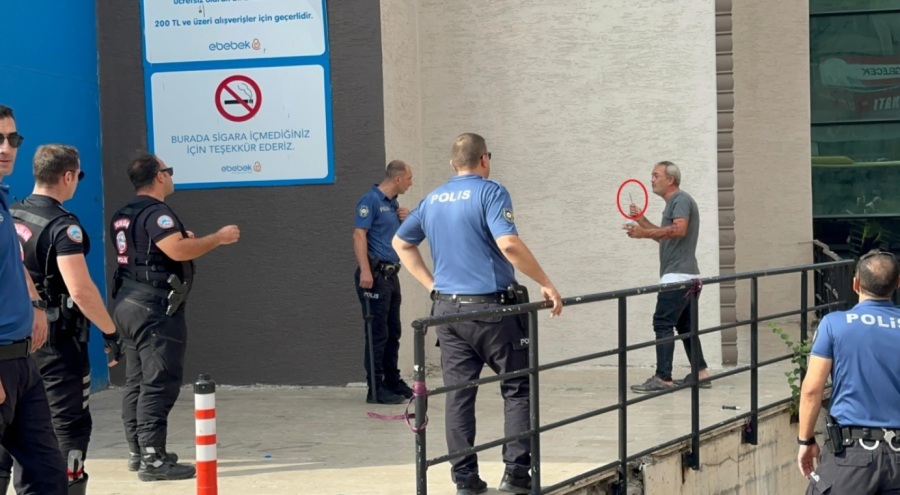 Bursa'da bir şahıs kolonya içti, bıçakla kendi kesti