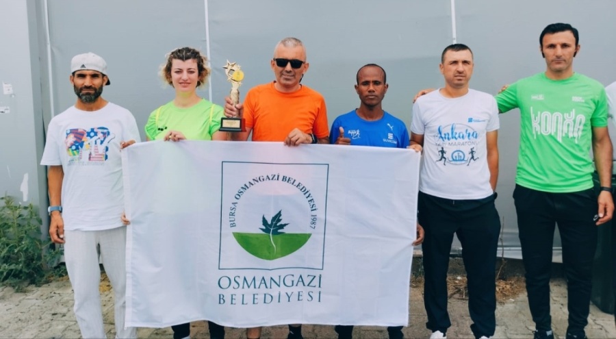 Şampiyon atletlerden Başkan Aydın'a ziyaret