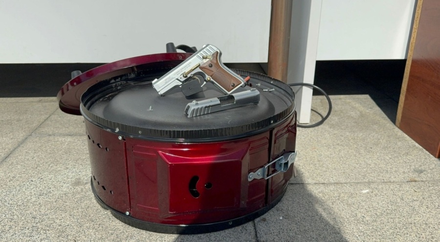 Davul fırında silah alışverişi!