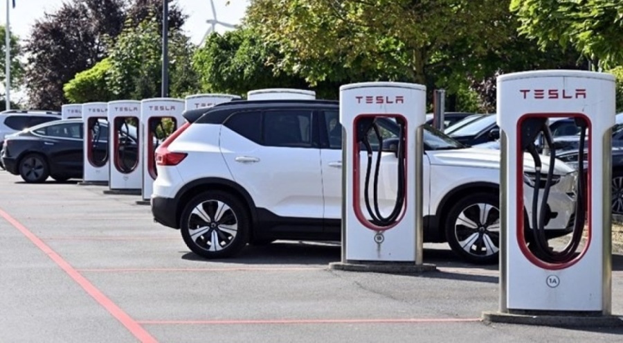 Norveç'te elektrikli otomobil sayısı benzinliyi geride bıraktı