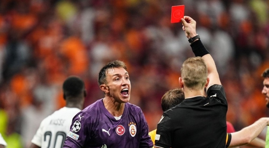 UEFA'dan Muslera'ya men cezası