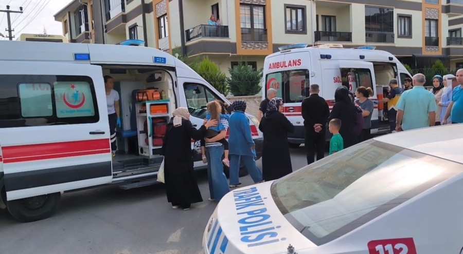 Bursa'da okul servisi ile ticari araç çarpıştı: 8'i öğrenci 11 yaralı
