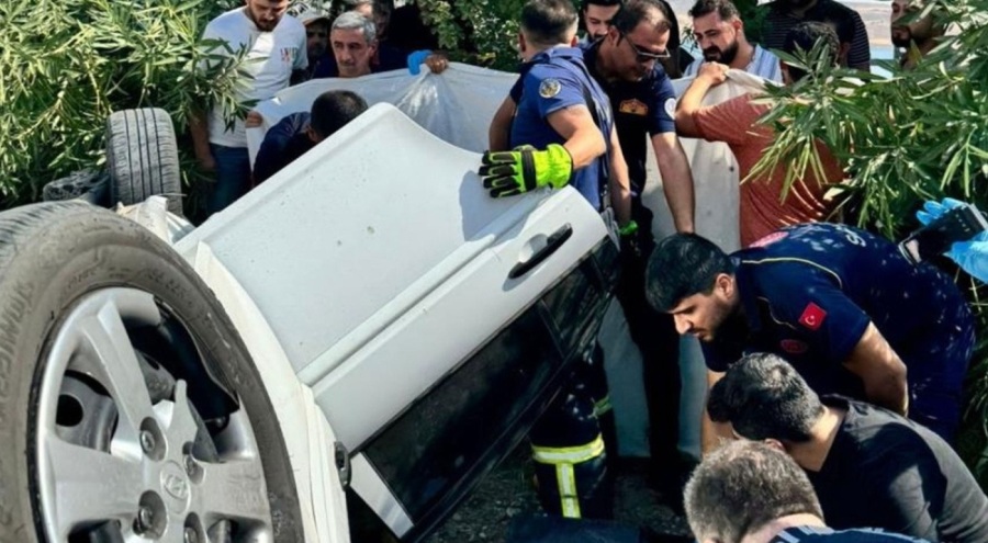 Kontrolden çıkan otomobil şarampole yuvarlandı