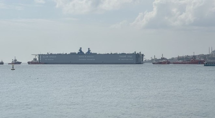 İstanbul Boğazı gemi trafiğine kapatıldı