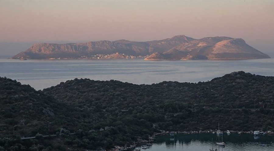 Kanyonda yürüyüş yapan turist, üzerine taş düşmesi sonucu öldü