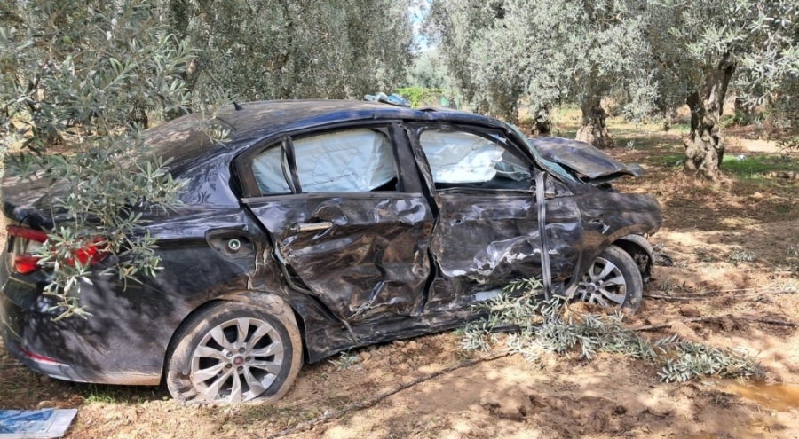 Bursa'da hurdaya dönen araçtan sağ çıktı!