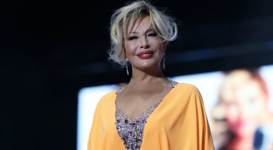 Emel Sayın'dan "Başrolde Emel Sayın" konseri