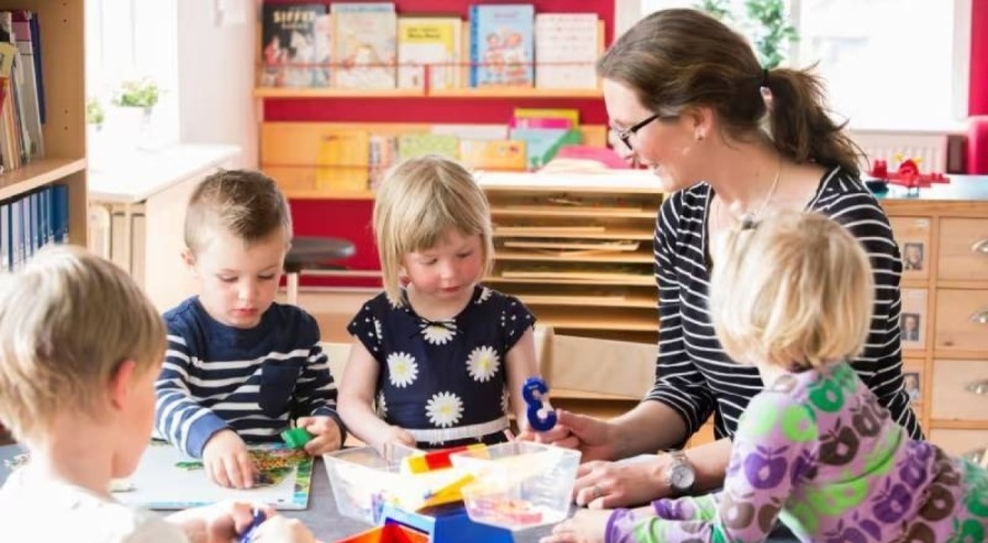 İsveç ilkokula başlama yaşını düşürdü