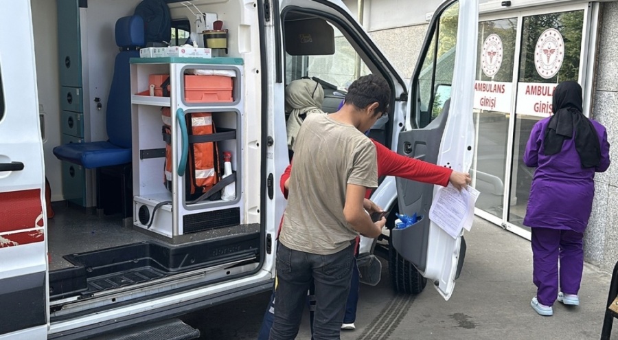 Yılanın soktuğu çocuk hastaneye kaldırıldı