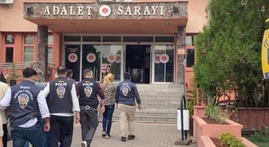 "Borsada yüksek kazanç" vadiyle onlarca kişiyi dolandırdılar
