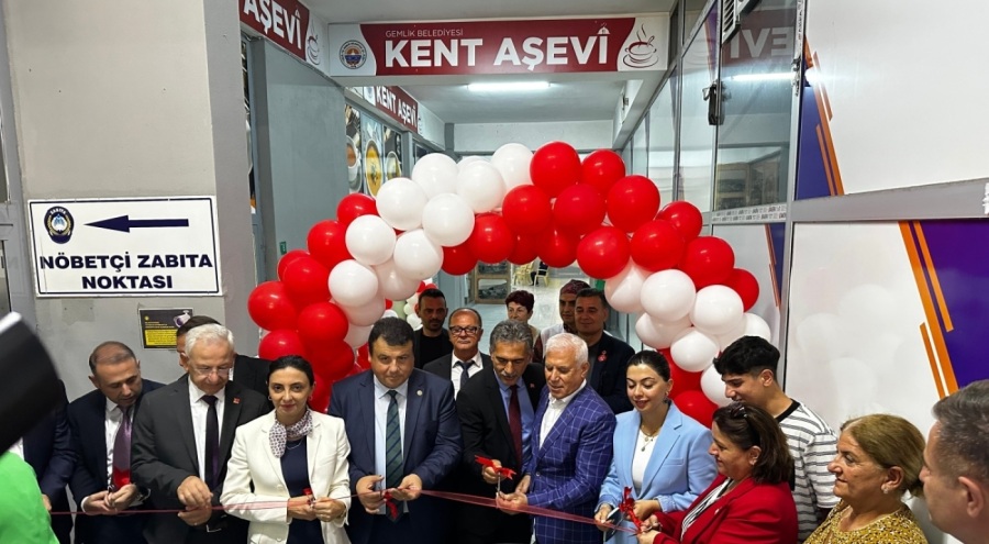 Bursa Gemlik'te her sabah sıcak çorba ikramı
