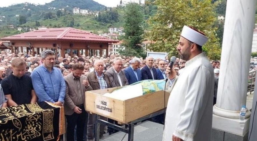 Okulun 4. katından merdiven boşluğuna düşen kız çocuğu toprağa verildi