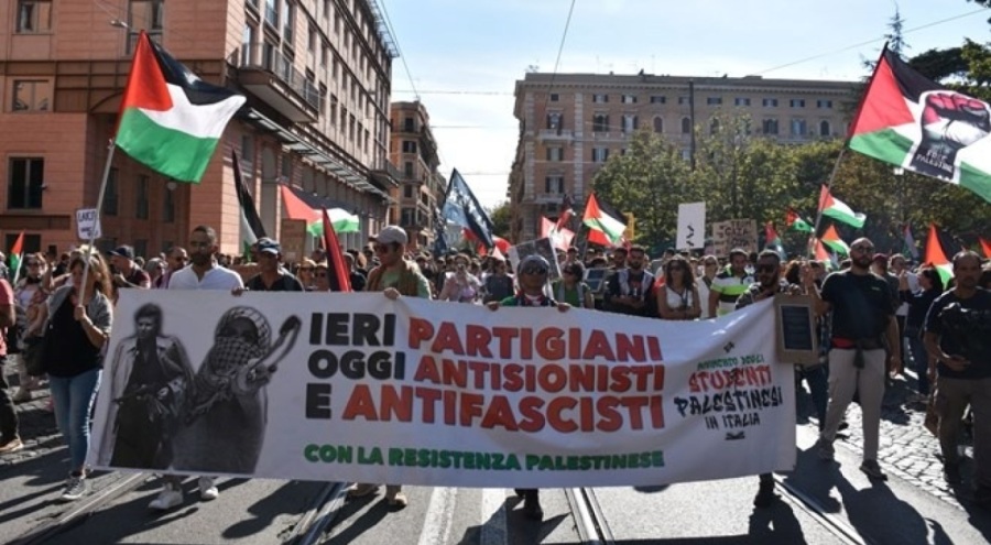 İtalya'da binlerce kişi İsrail'i protesto etti