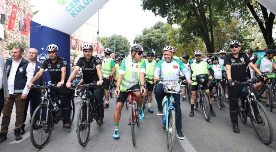 Bursa'da 16'ncı Tophane-Nilüfer-Mudanya Bisiklet Turu'yla yeşile pedalladılar